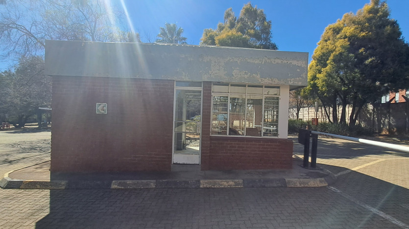 TELKOM PORTFOLIO: Prestigious Land Parcel for Redevelopment, Blackheath, Johannesburg Property Images