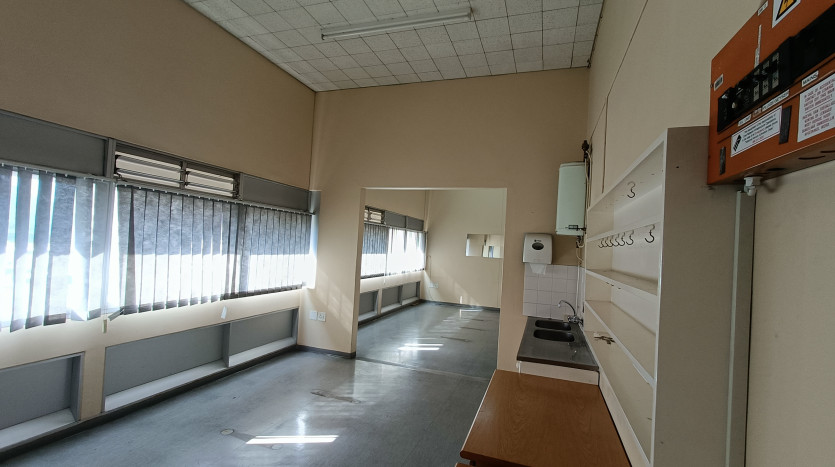 TELKOM PORTFOLIO: Commercial Building in Cape Town Property Images