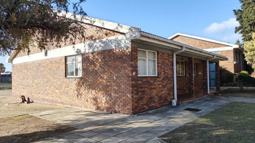 TELKOM PORTFOLIO: Versatile Commercial Opportunity Property Images