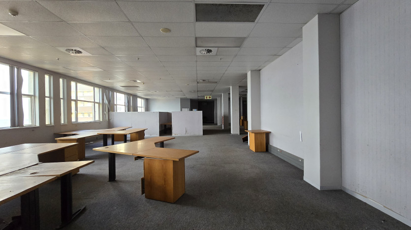 TELKOM PORTFOLIO: 8 Storey Commercial Block Within Durban’s Beachfront Precinct Property Images