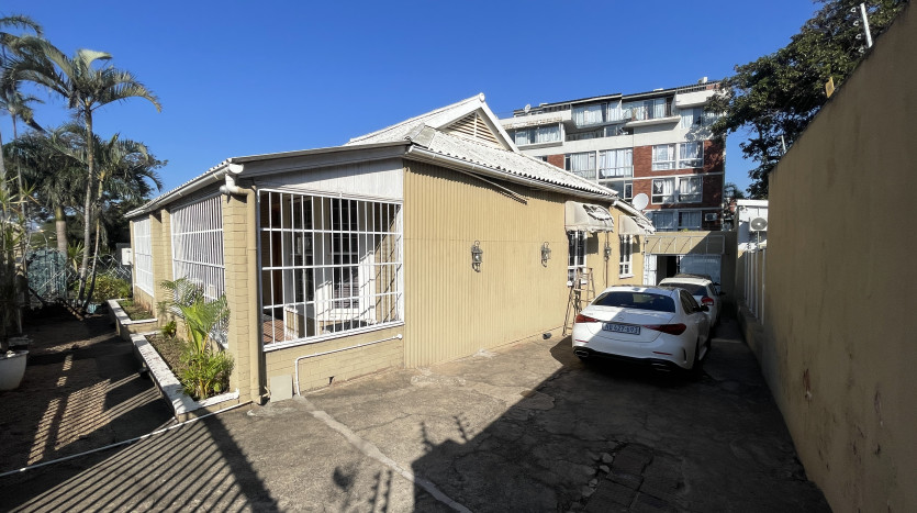 Versatile Building near to Durban University of Technology Property Images