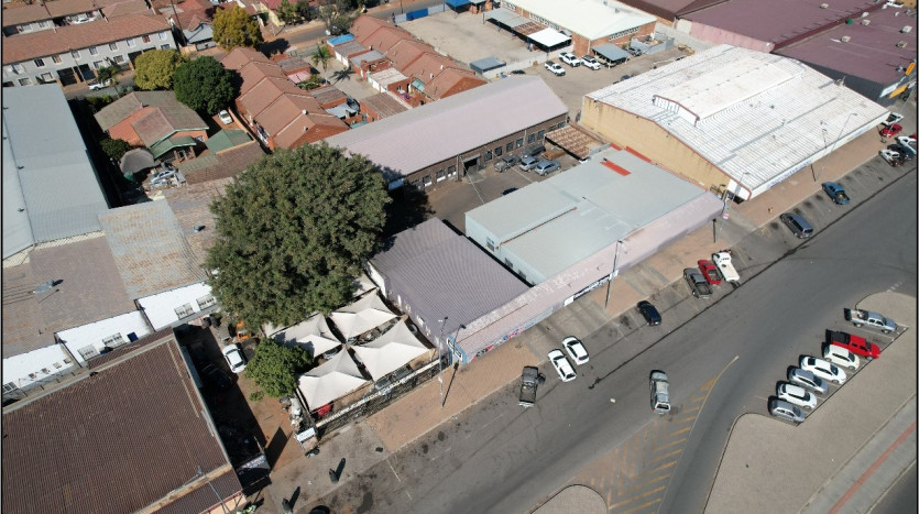 Commercial Building in Rustenburg Property Images