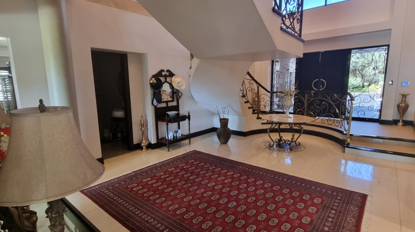 Executive & Secure Residential Unit In Durban North Property Images