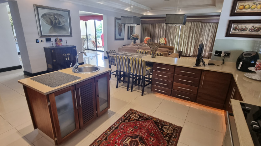 Executive & Secure Residential Unit In Durban North Property Images