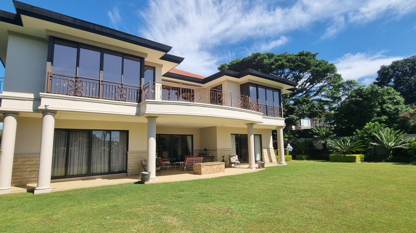 Executive & Secure Residential Unit In Durban North Property Images
