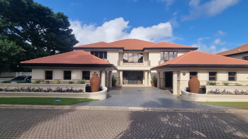 Executive & Secure Residential Unit In Durban North Property Lead Image