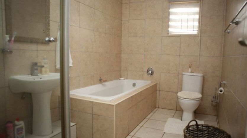 Stunning 4 Bedroom Residence, Sheffield Beach , Ballito Property Images