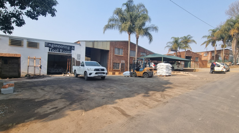 Manufacturing & Warehouse Facility In Howick, KZN Midlands Property Images