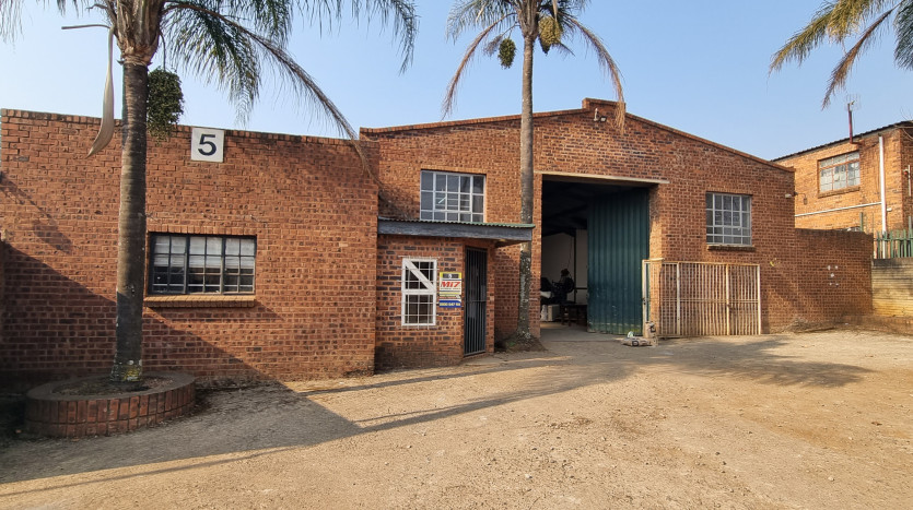 Prime Industrial Property In Howick - Perfect for Manufacturing and Storage Property Images