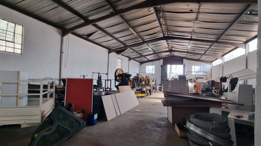 Prime Industrial Property In Howick - Perfect for Manufacturing and Storage Property Images