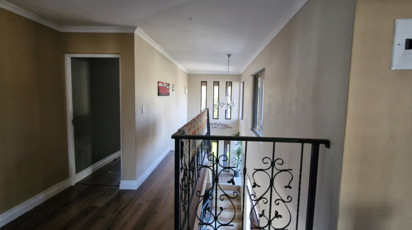 Spacious Family Home La Mercy Property Images