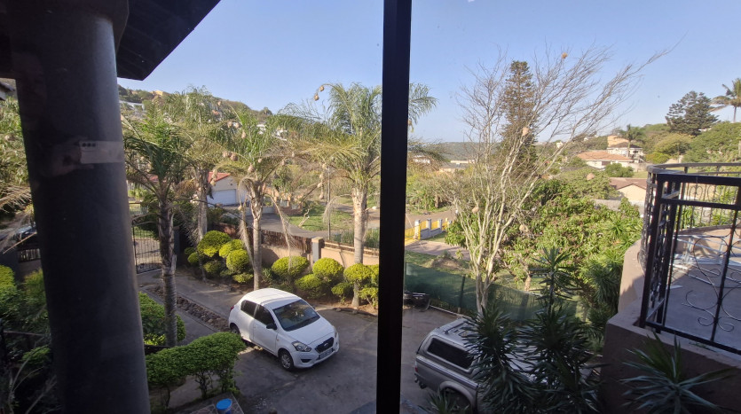 Spacious Family Home La Mercy Property Images