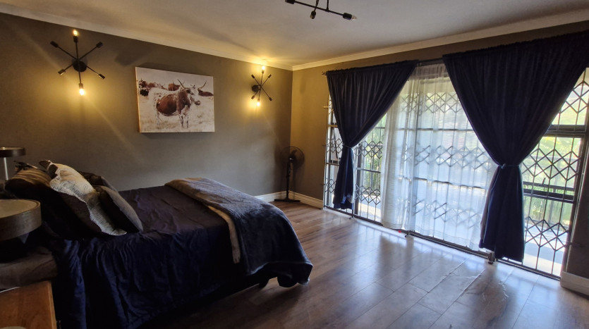 Spacious Family Home La Mercy Property Images