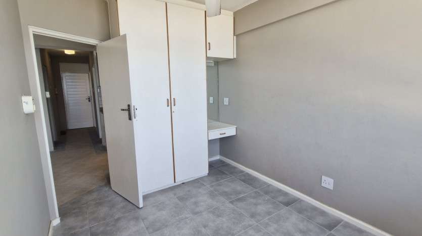 Oceanfront Apartment in Durban North Beach Property Images