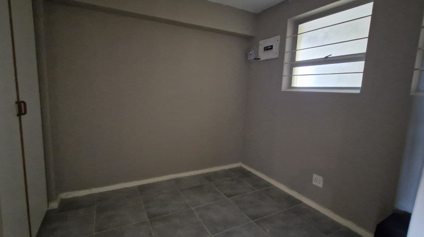 Oceanfront Apartment in Durban North Beach Property Images