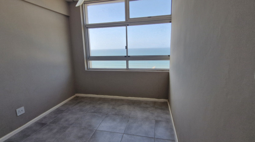 Oceanfront Apartment in Durban North Beach Property Images