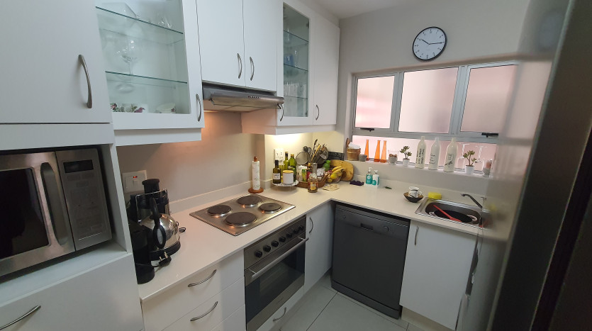 Beachfront Living Apartment on Auction Property Images