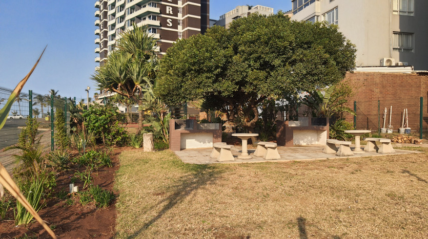 Beachfront Living Apartment on Auction Property Images