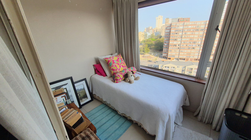 Beachfront Living Apartment on Auction Property Images