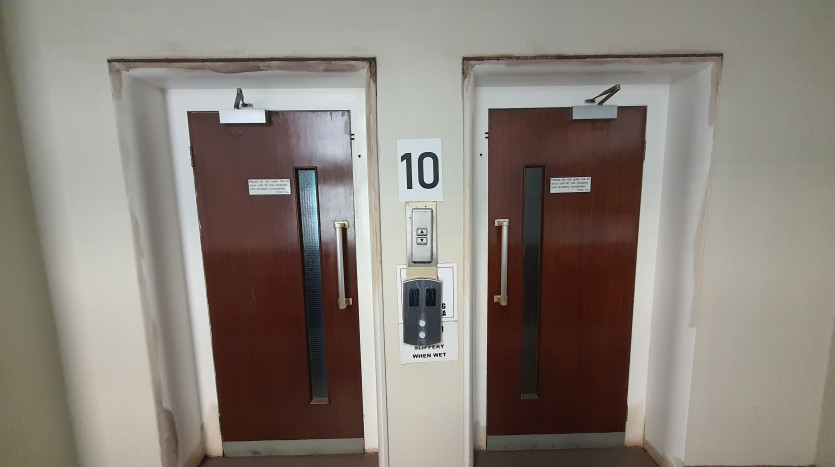 Beachfront Living Apartment on Auction Property Images