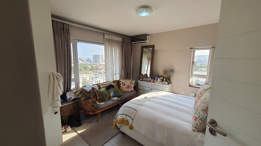 Beachfront Living Apartment on Auction Property Images