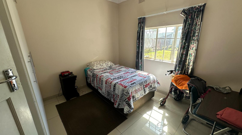 Highly Visible N6 Property East London Property Images