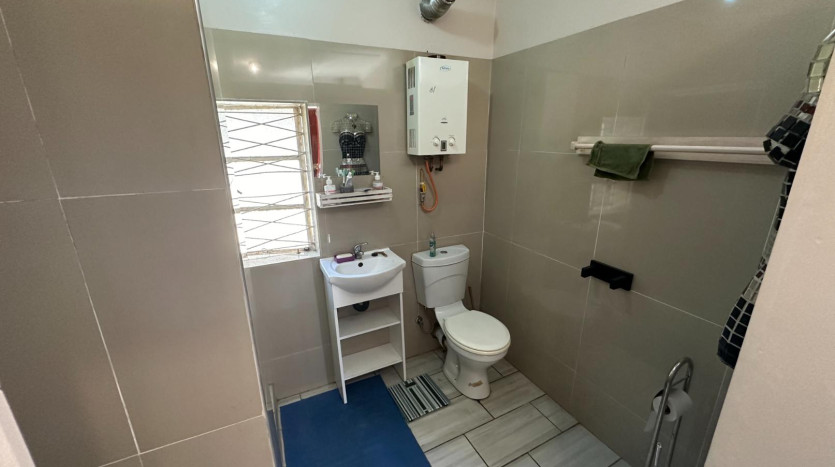 Highly Visible N6 Property East London Property Images