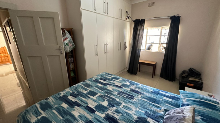 Highly Visible N6 Property East London Property Images