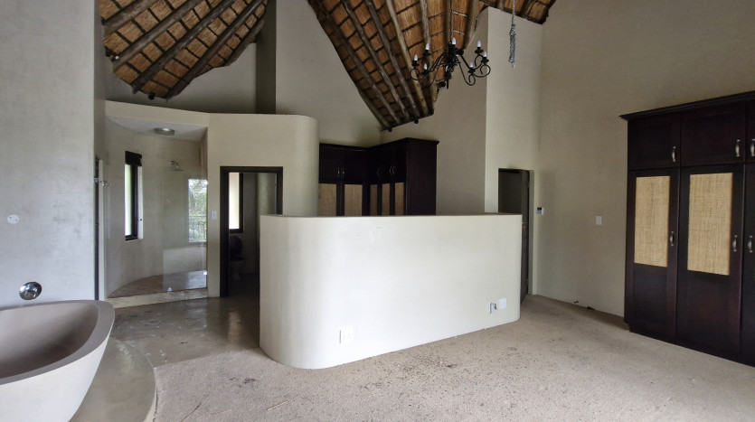 Family Home In Secure Estate Property Images