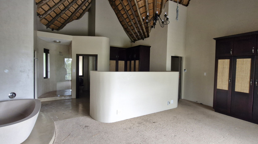 Family Home In Secure Estate Property Images