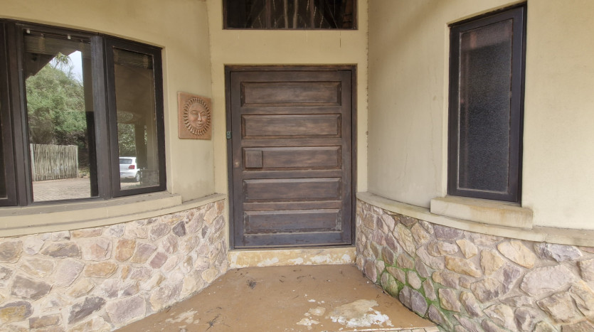 Family Home In Secure Estate Property Images