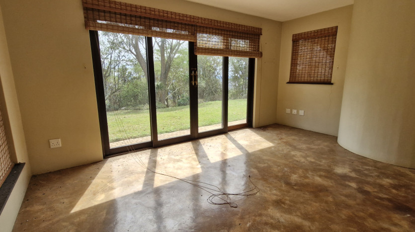 Family Home In Secure Estate Property Images