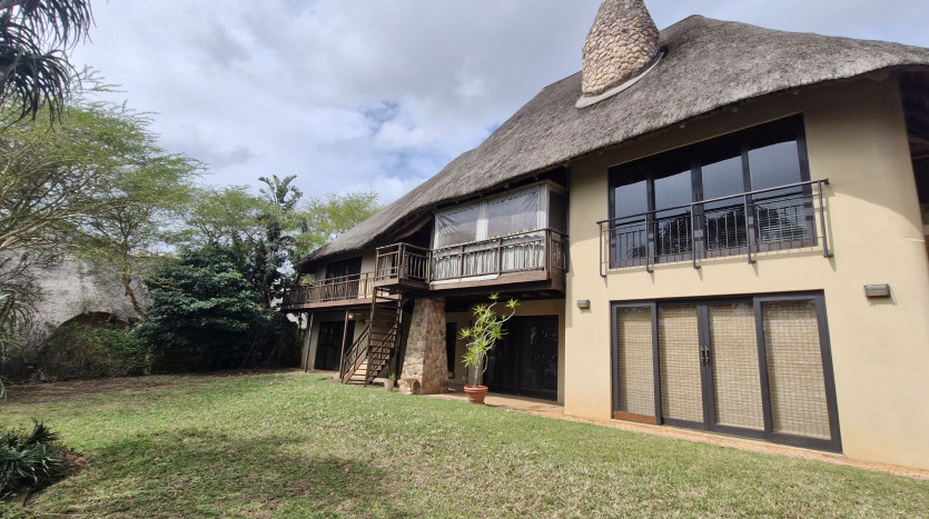 Family Home In Secure Estate Property Images