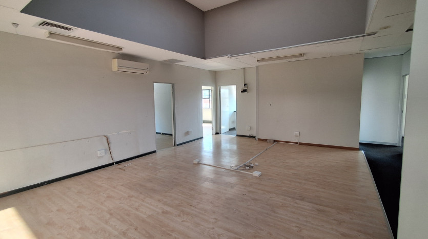 Mixed Use Commercial Property In Sherwood Property Images