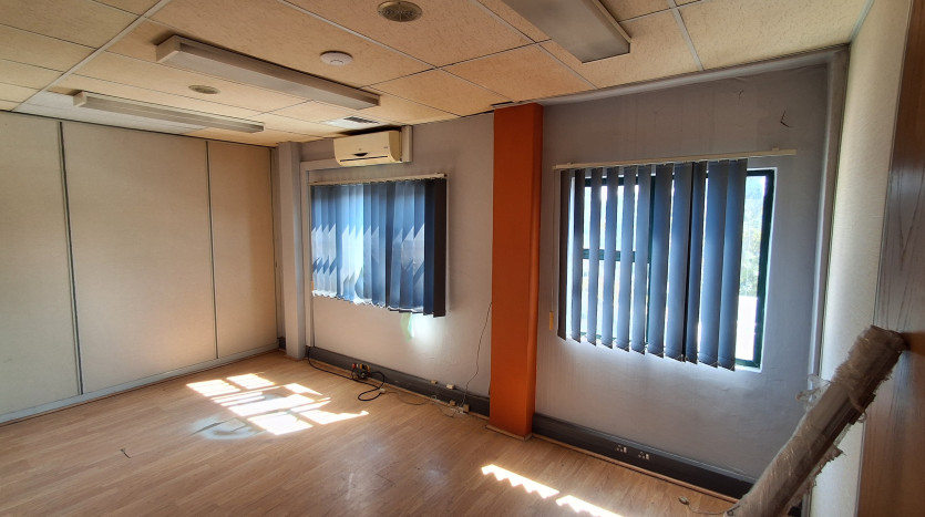 Mixed Use Commercial Property In Sherwood Property Images