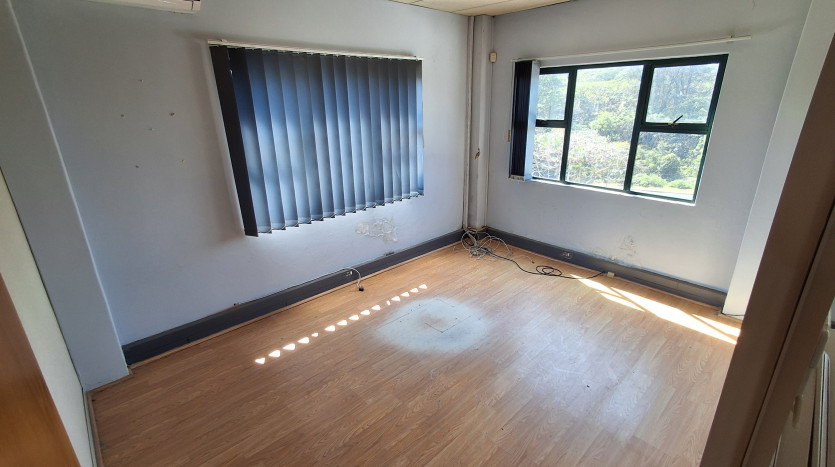 Mixed Use Commercial Property In Sherwood Property Images