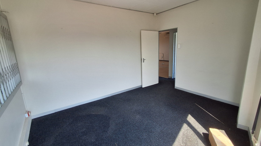 Mixed Use Commercial Property In Sherwood Property Images