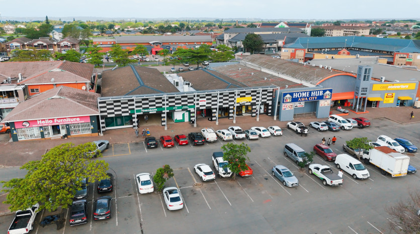 Prime Retail Centre With Corporate Tenants In Richards Bay CBD Property Images