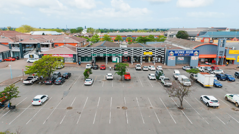 Prime Retail Centre With Corporate Tenants In Richards Bay CBD Property Images