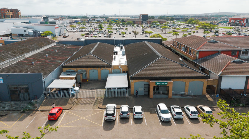 Prime Retail Centre With Corporate Tenants In Richards Bay CBD Property Images
