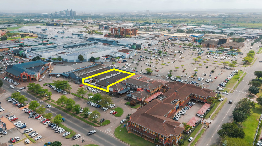 Prime Retail Centre With Corporate Tenants In Richards Bay CBD Property Images