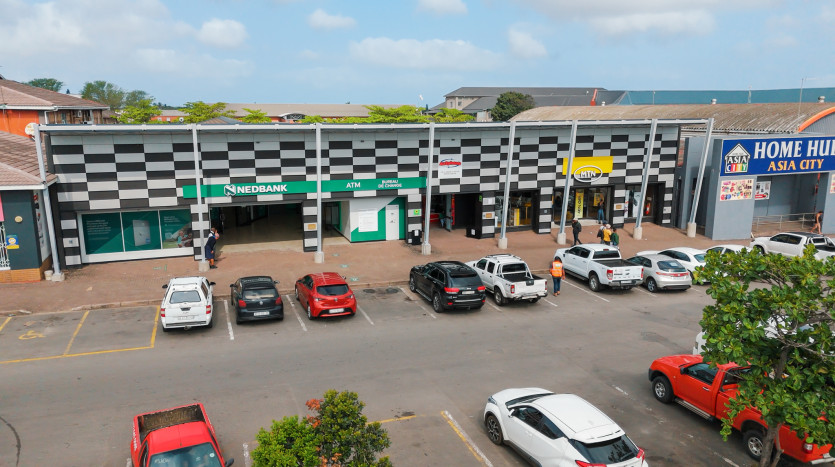 Prime Retail Centre With Corporate Tenants In Richards Bay CBD Property Images