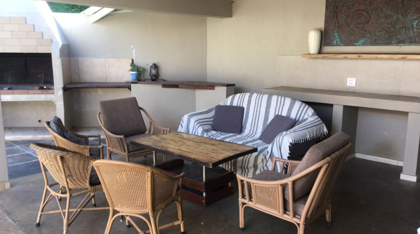 Large Sea View Property Shaka's Rock on Auction Property Images