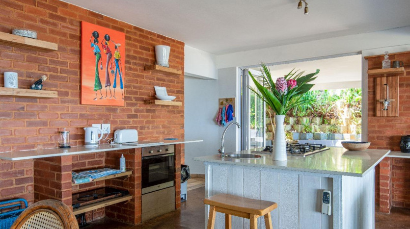 Large Sea View Property Shaka's Rock on Auction Property Images