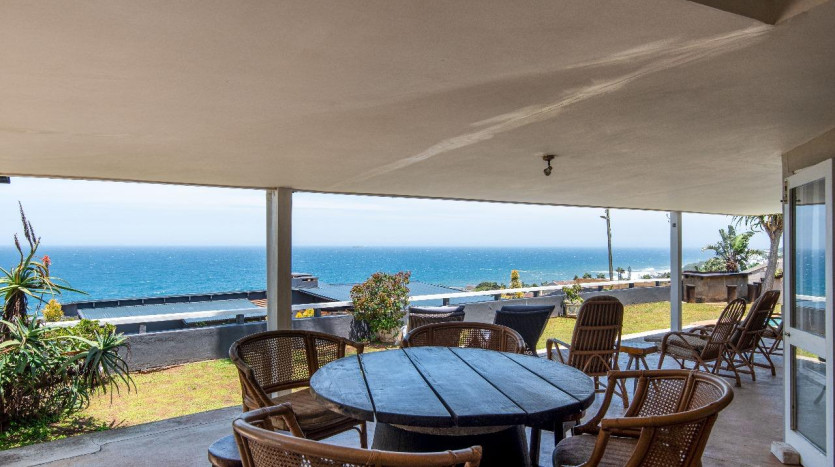 Large Sea View Property Shaka's Rock on Auction Property Images