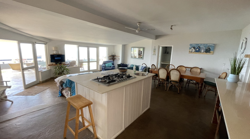 Large Sea View Property Shaka's Rock on Auction Property Images