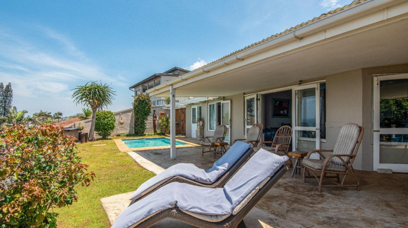 Large Sea View Property Shaka's Rock on Auction Property Images