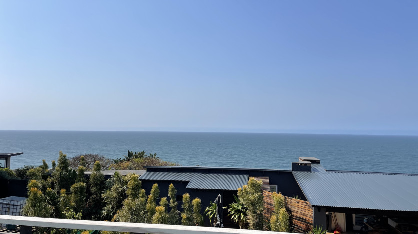Large Sea View Property Shaka's Rock on Auction Property Images