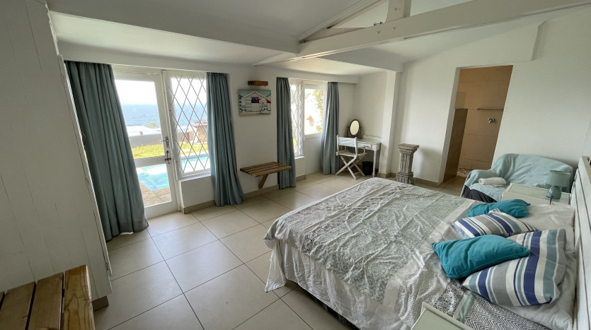Large Sea View Property Shaka's Rock on Auction Property Images