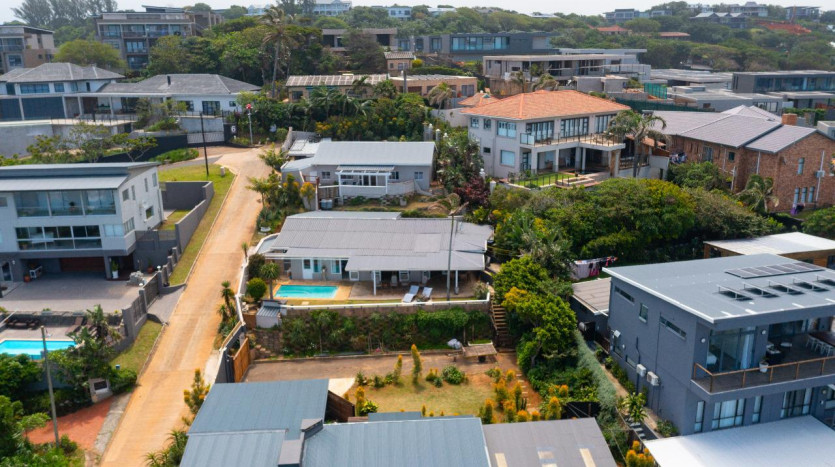 Large Sea View Property Shaka's Rock on Auction Property Images